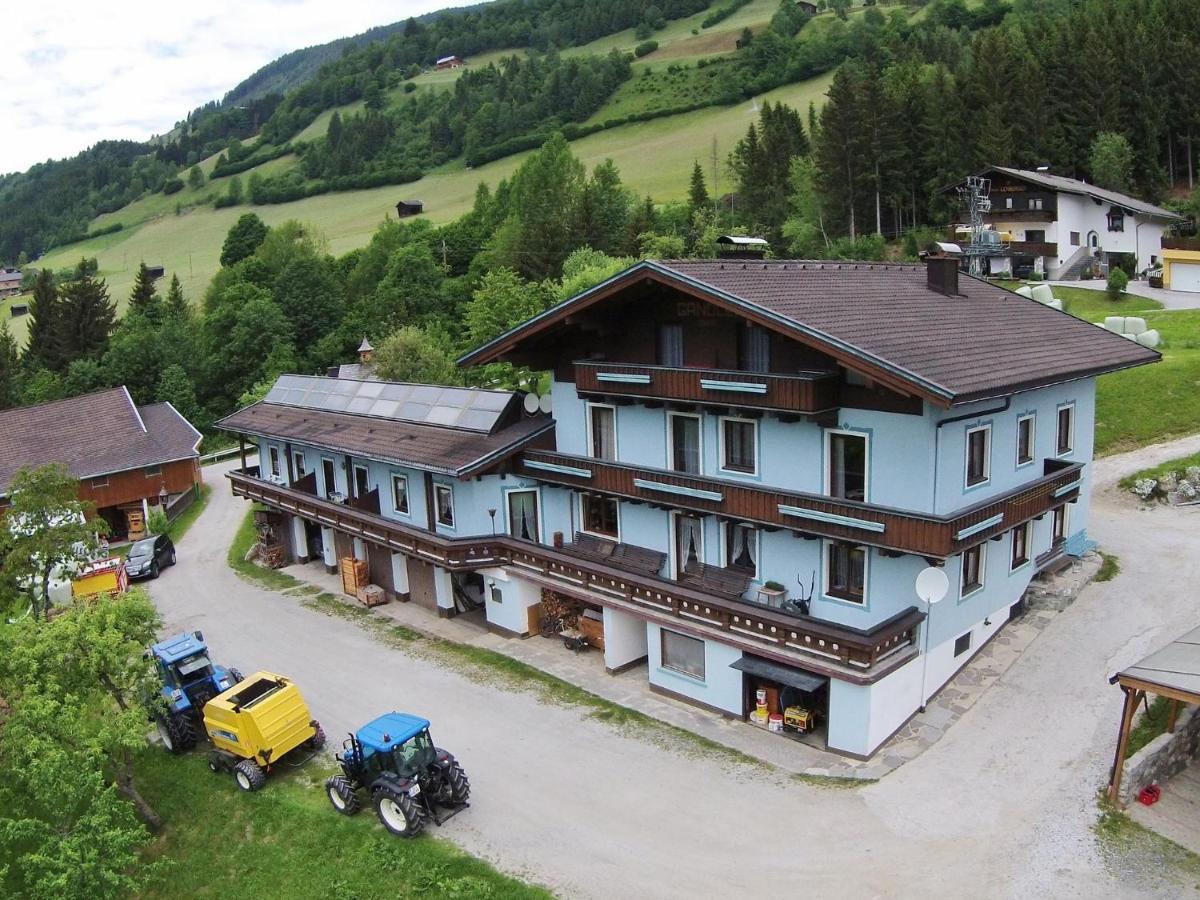 Spacious Apartment With Close To Skiing Points Mittersill Eksteriør billede